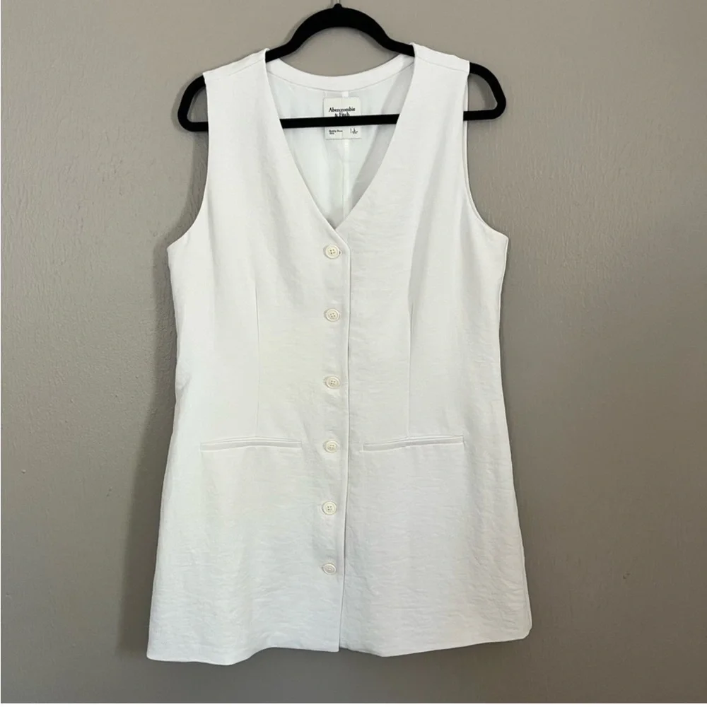 ABERCROMBIE AND FITCH Mara White Vest Size Large casual sleeveless everyday - Picture 1 of 4